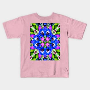 Delicious borage vegetable pattern. Kids T-Shirt